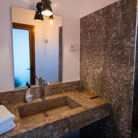Casa Nicole Naturaleza, Montanas Y Piscina Privada En Alicante Vakantiehuis