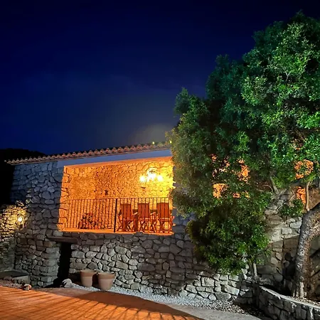 Vakantiehuis Casa Nicole Naturaleza, Montanas Y Piscina Privada En Alicante *